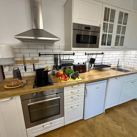 Karlin Oasis 2-Bedroom Apartment 프라하 외부 사진