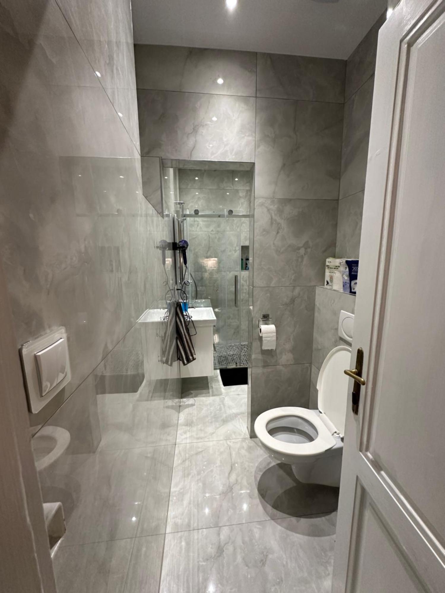 Karlin Oasis 2-Bedroom Apartment 프라하 외부 사진