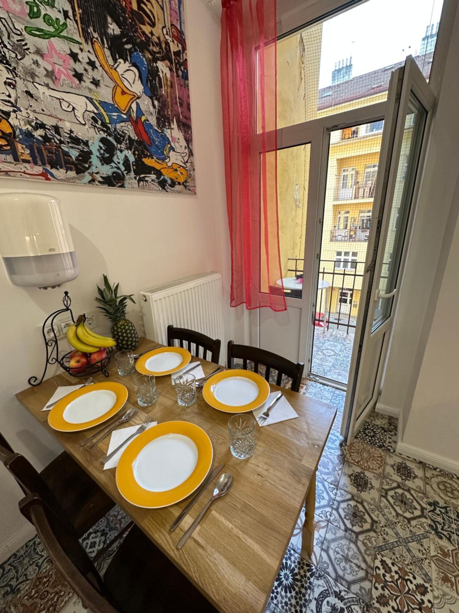 Karlin Oasis 2-Bedroom Apartment 프라하 외부 사진