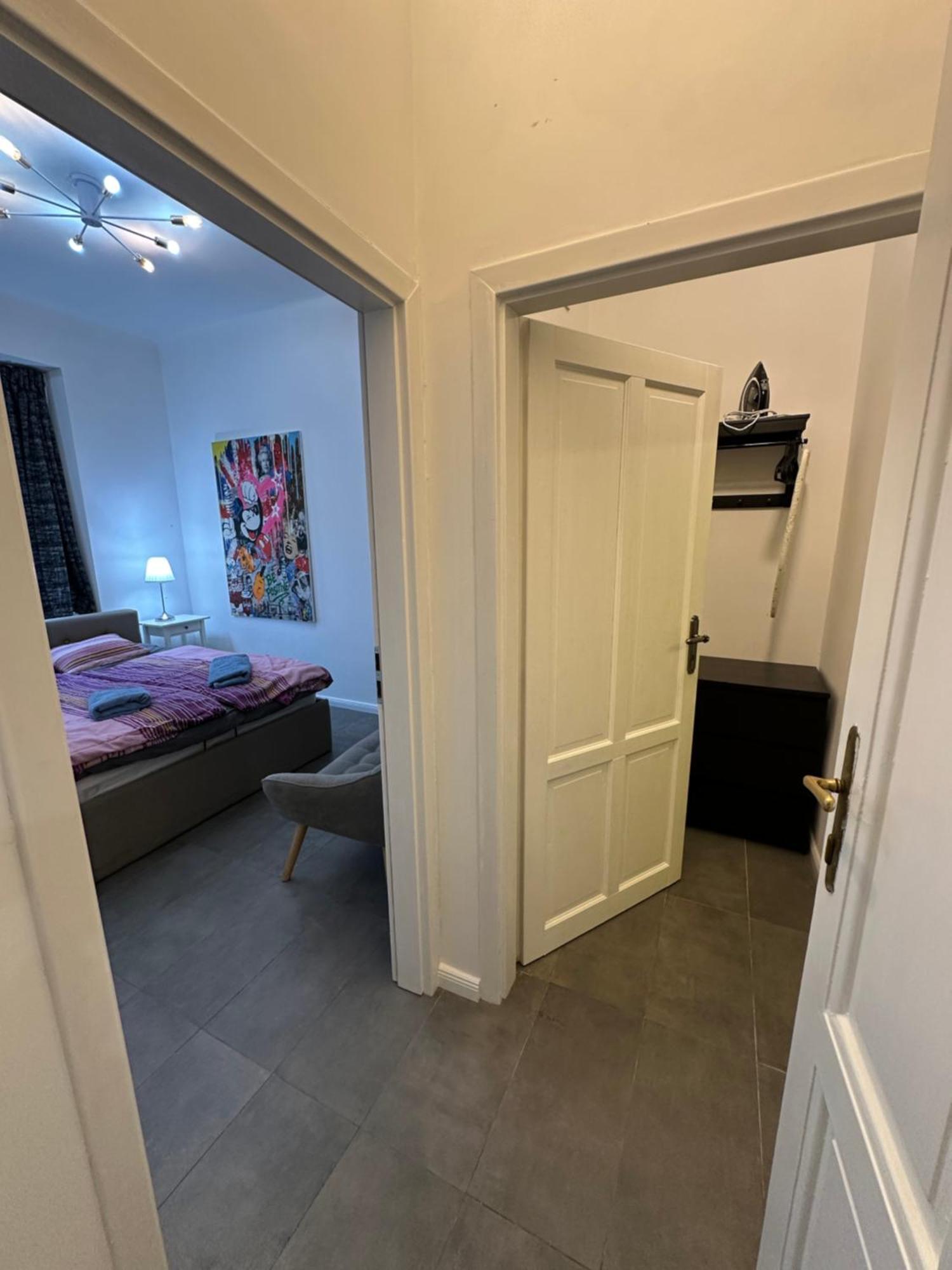 Karlin Oasis 2-Bedroom Apartment 프라하 외부 사진