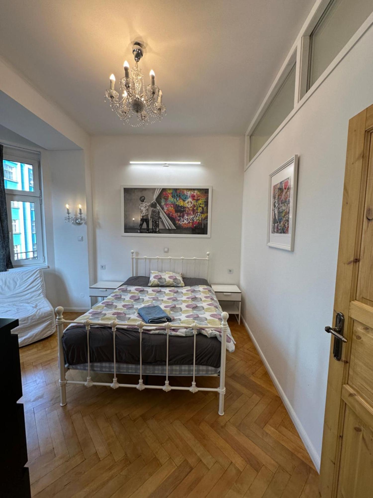 Karlin Oasis 2-Bedroom Apartment 프라하 외부 사진
